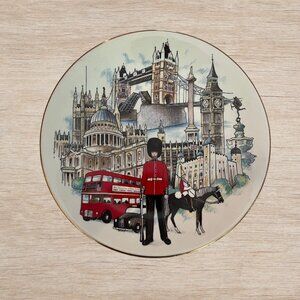 Sights of London UK Collectible Decor Plate Royal Falcon Giftware